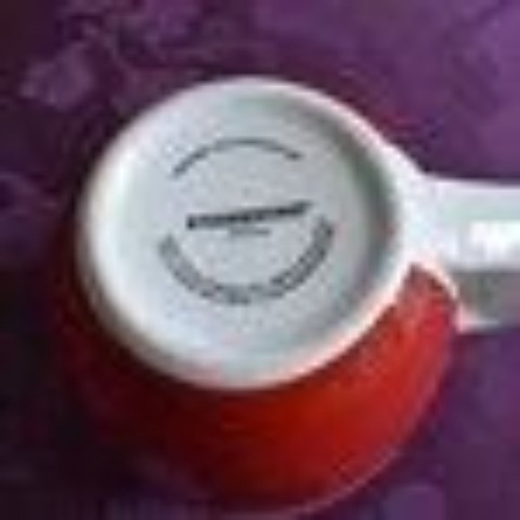 Starbucks Coffee Tea Holiday Cup Mug Red with White Burst/Flower 14 oz., Retired - Picture 2 of 3